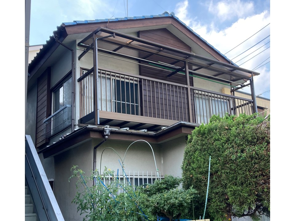 朝霞市M様邸　屋根:セメント瓦　外壁:モルタル